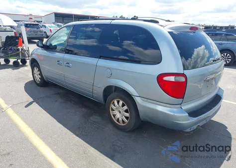 2005 Chrysler Town & Country Touring z USA, uszkodzony, nr VIN 2C8GP54L75R373303